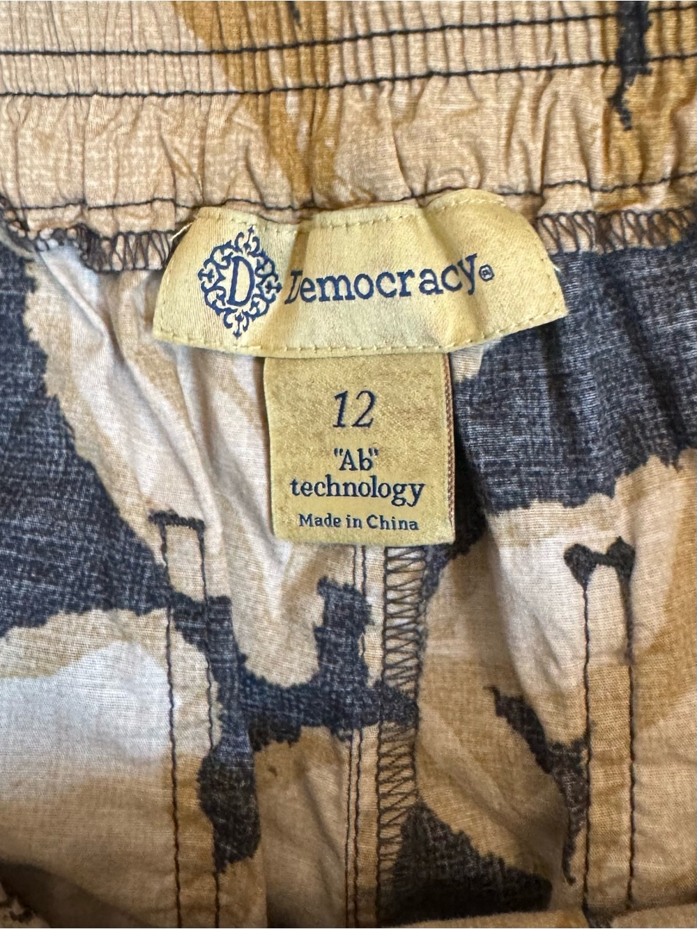 Democracy Floral Wide Leg Crop Pants Black Tan Beige Size 12 - Picture 2 of 9
